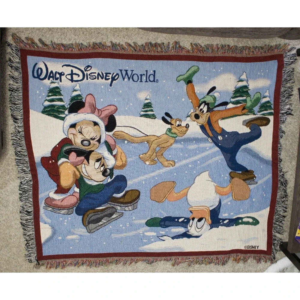 Walt Disney World Tapestry‎ Woven Throw Blanket 60x50 Mickey Minnie Goofy Winter